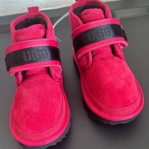 UGG Kids Toddlers Boys Boots Neumel Strap Samba Holidays Red Suede Size 11